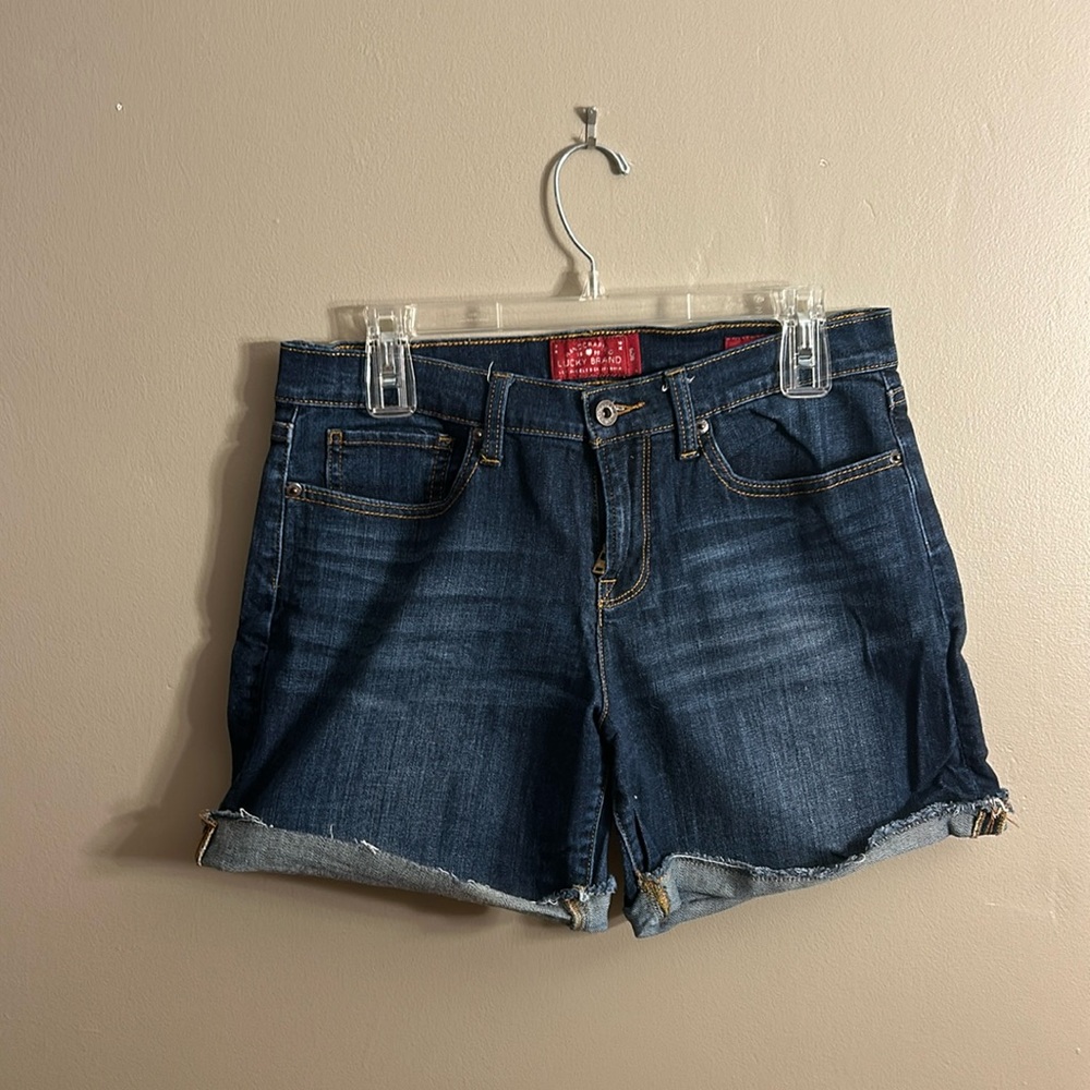 Lucky size 8 “the roll up” shorts